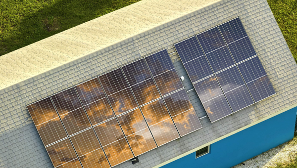 Zonnepanelen in de Winter: Haal het Meeste uit je Thuisbatterij