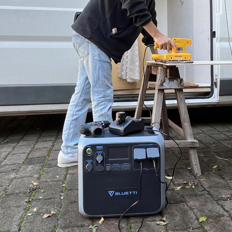 BLUETTI PowerOak AC200P Tragbares Solarkraftwerk | 2000W 2000Wh
